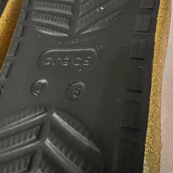 Crocs Rainbow High Classic High Cutie Clogs Size 5 Juniors - Picture 8 of 11